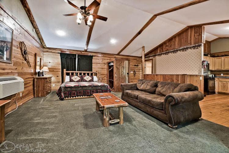 Secluded Cabin In The Woods! 1 Story Villa ยูเรกาสปริงส์ ภายนอก รูปภาพ